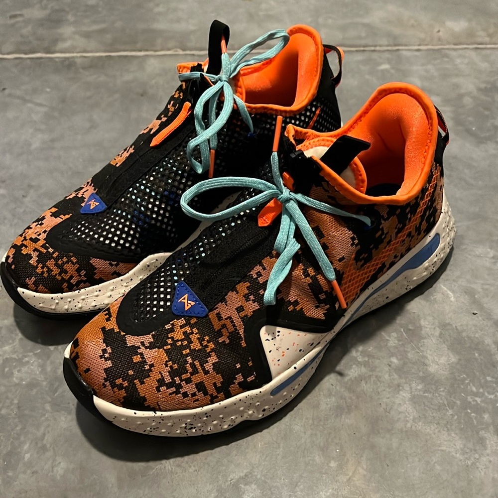 Nike Air Strobel Zip Front